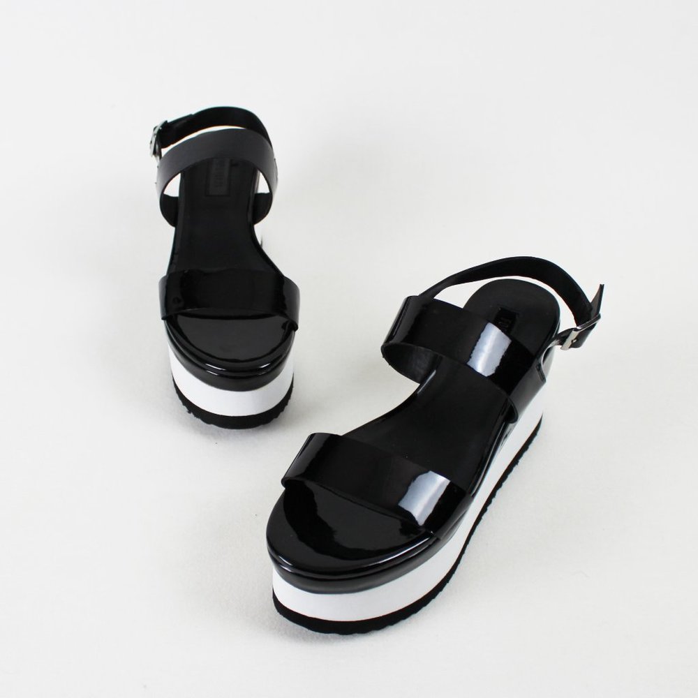 Forever 21 Monochrome Platform Sandals - Picture 2 of 16